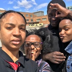 Meet your Posher, Kayla